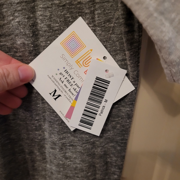 NWT Size Medium Patrick Shirt Lularoe - Picture 2 of 2